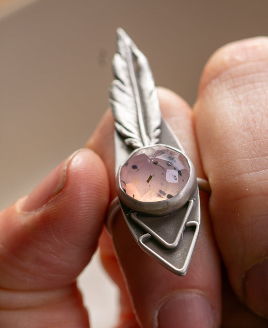 ROSE QUARTZ DIVINER RING