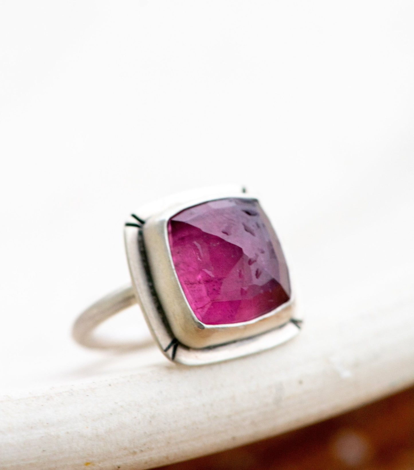 A DROP OF TOFANA RUBELLITE TOURMALINE RING - Fly Free