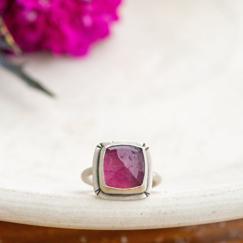 
                  
                    A DROP OF TOFANA RUBELLITE TOURMALINE RING - Fly Free
                  
                