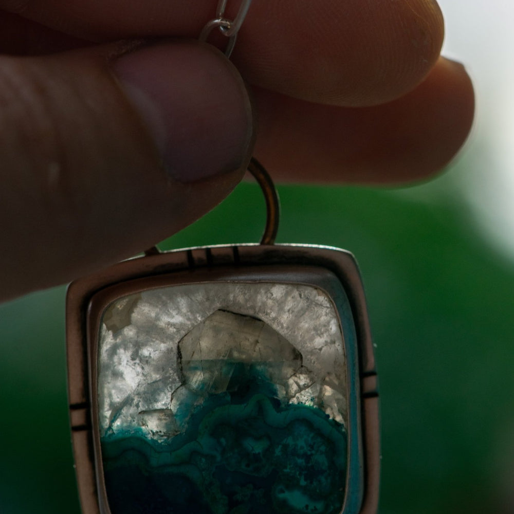 
                  
                    A GREAT WAVE OF CHRYSOCOLLA IN QURTZ - Fly Free
                  
                
