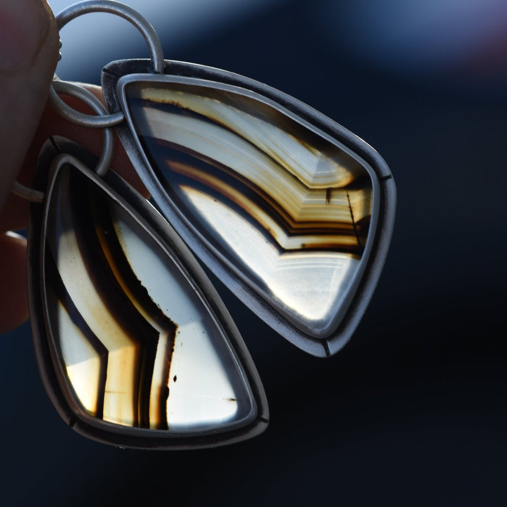 A LINE RUNS THROUGH IT MONTANA AGATE EARRINGS - Fly Free