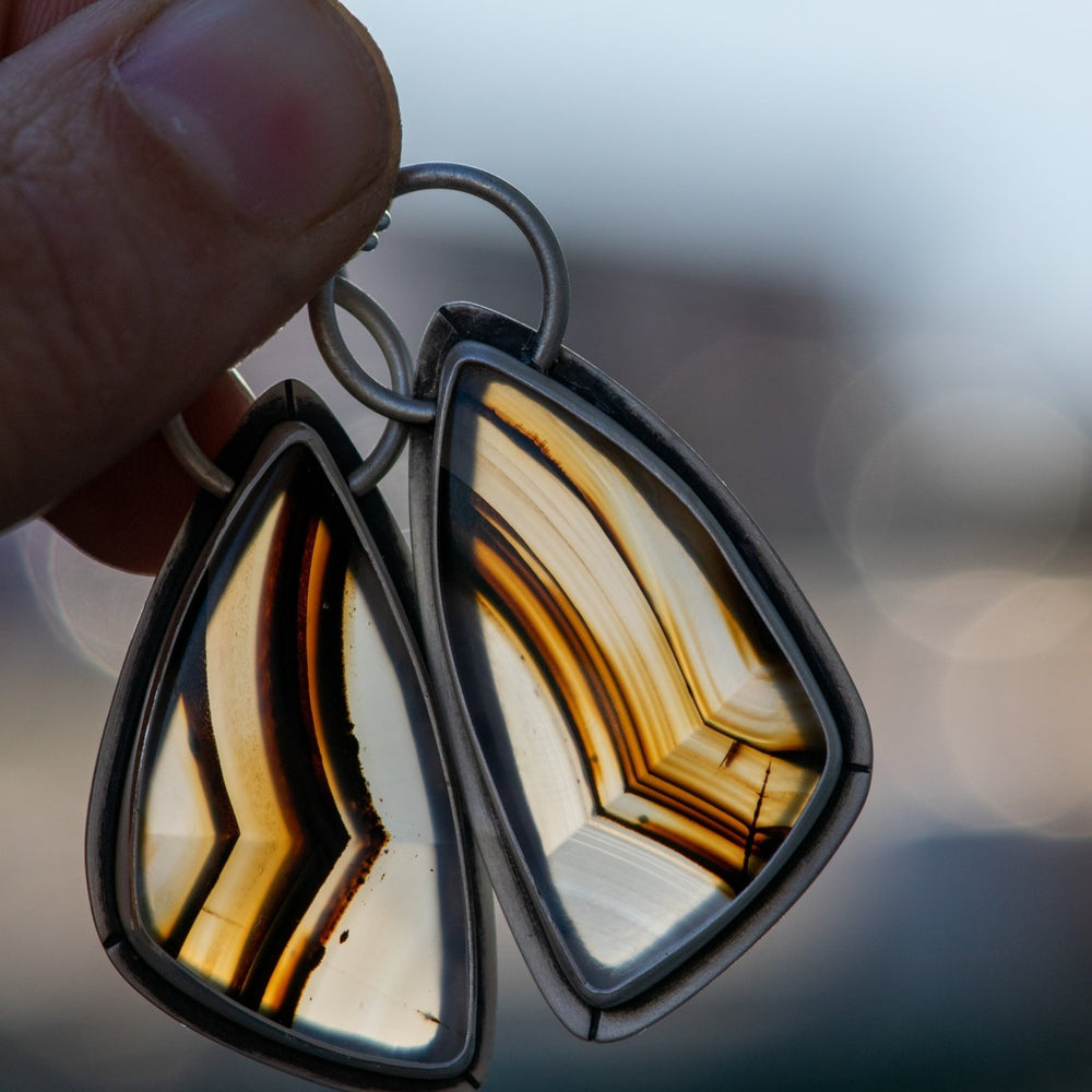 A LINE RUNS THROUGH IT MONTANA AGATE EARRINGS - Fly Free
