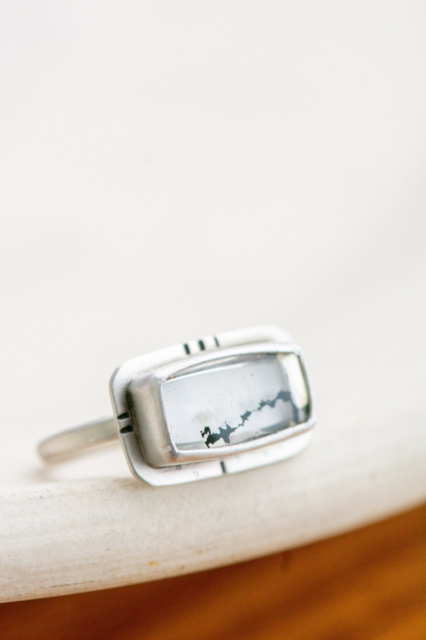 ABSTRACT DENDRITIC AGATE RING - Fly Free
