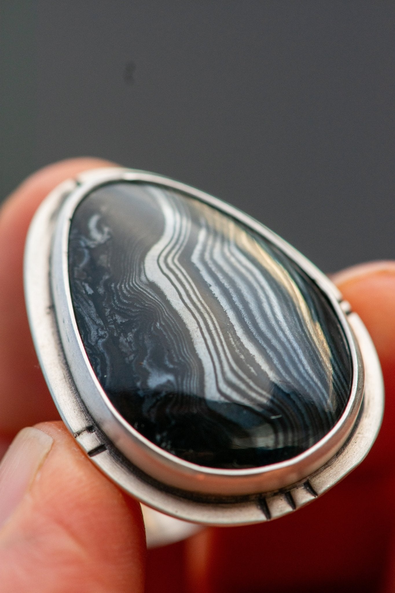 ADAPTATION PSILOMELANE RING - Fly Free