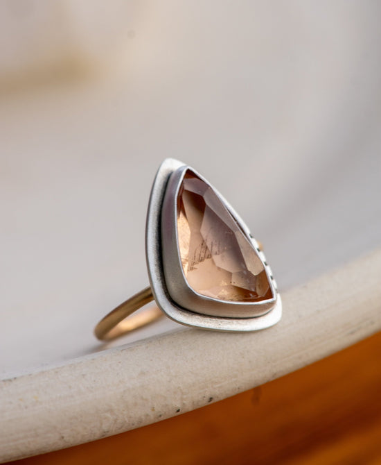 ALIVE TOPAZ RING - Fly Free