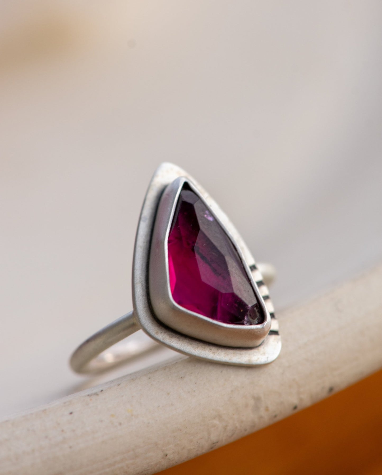 AMARANTHINE TOURMALINE RING - Fly Free