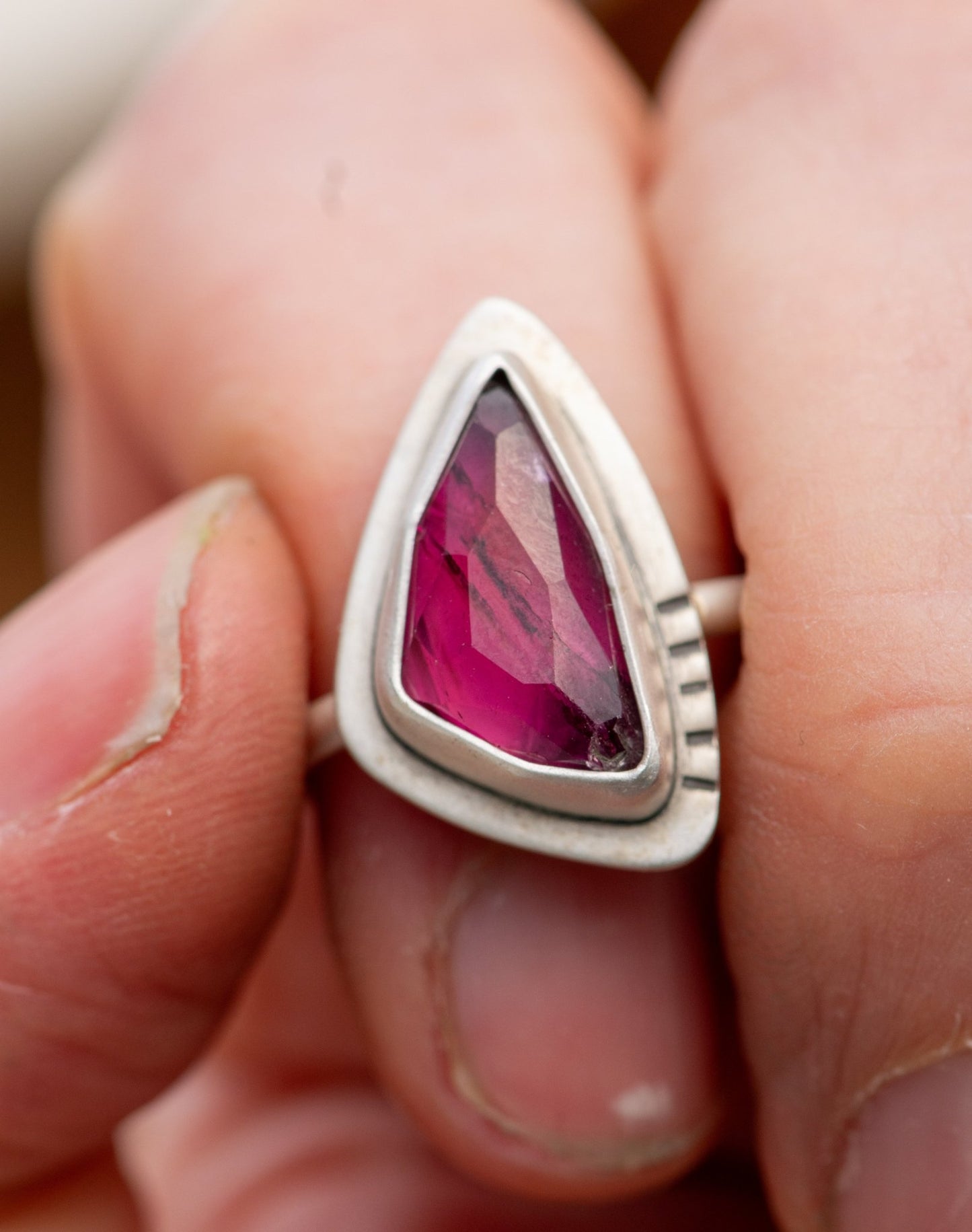 AMARANTHINE TOURMALINE RING - Fly Free