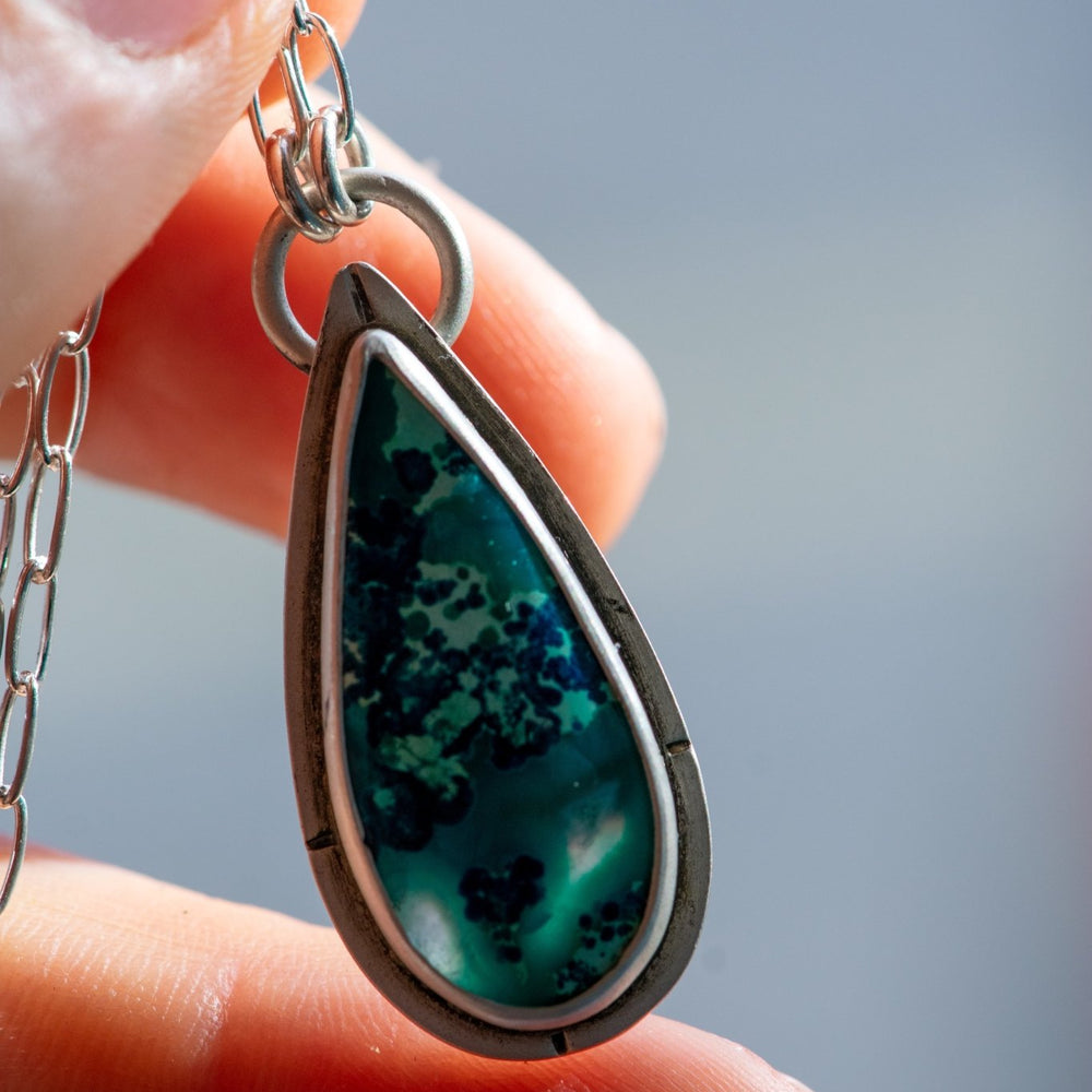 
                  
                    ARCHIPELAGO NECKLACES IN CHRYSOCOLLA + QUARTZ - Fly Free
                  
                