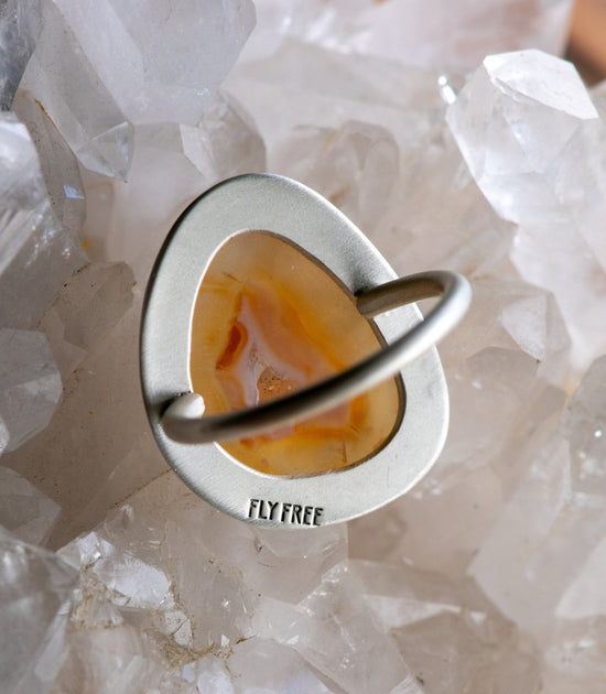 CARNELIAN CRYSTAL CAVE RING - Fly Free