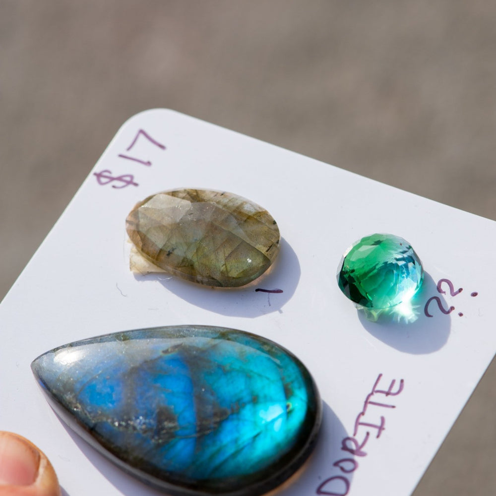 CELEBRATION STONES - Fly Free