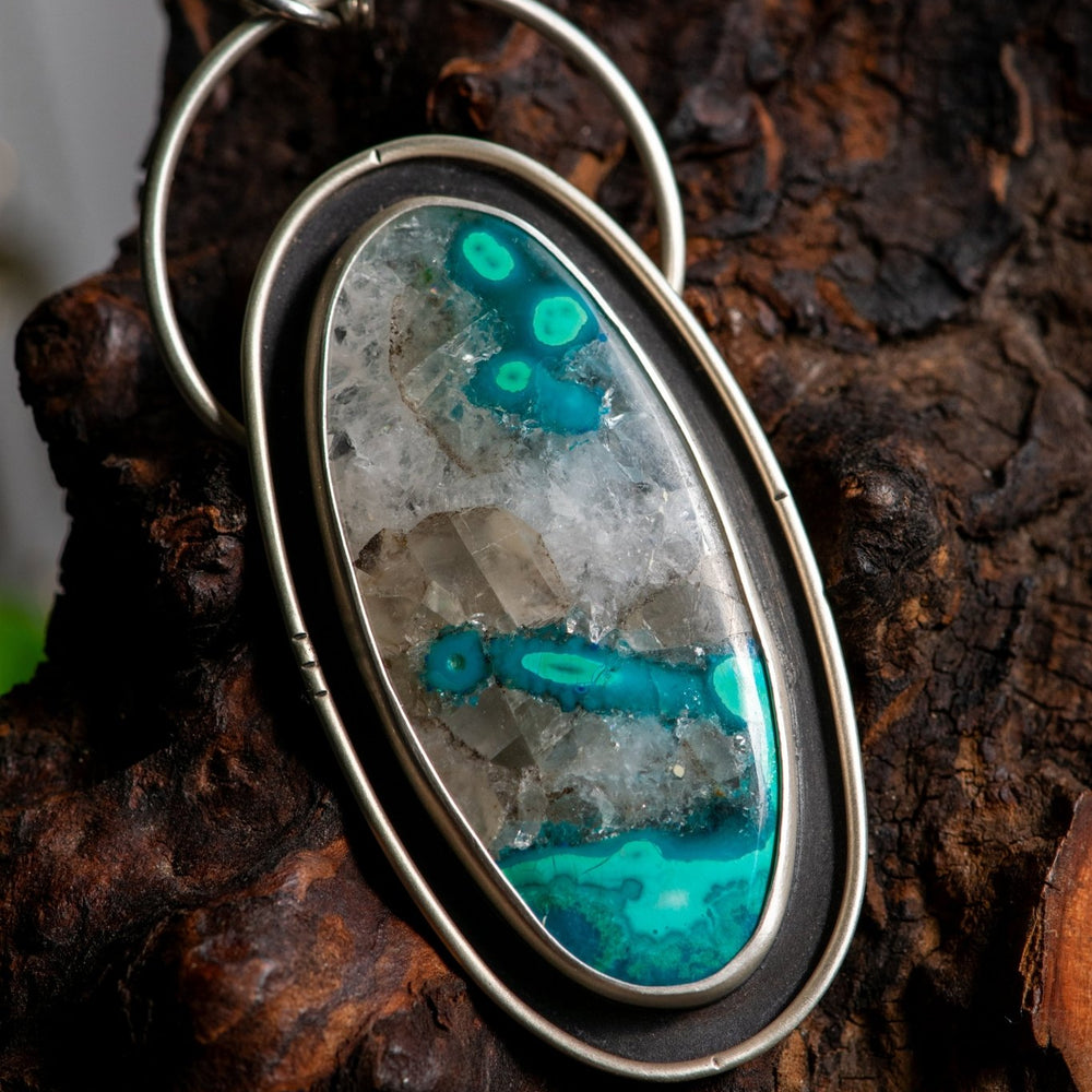 
                  
                    CHANNELING CHRYSOCOLLA + QUARTZ NECKLACE - Fly Free
                  
                