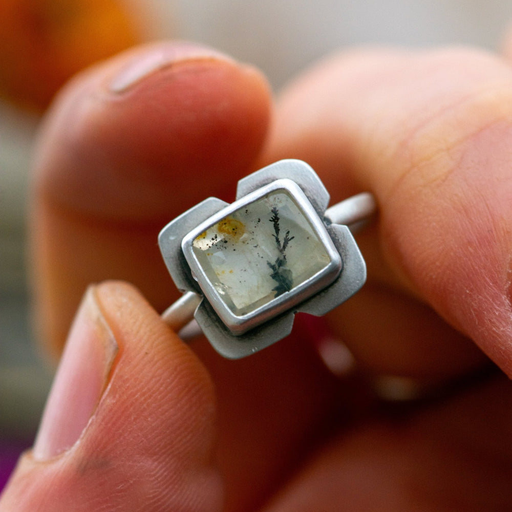 DANCERS IN THE FROST DENDRITIC AGATE RING - Fly Free