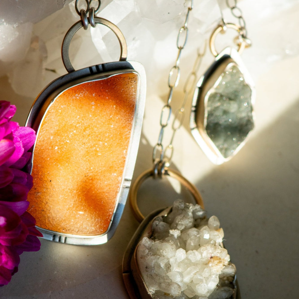 
                  
                    DRUZYS ARE DIVINERS. ROUGH CRYSTAL NECKLACES - Fly Free
                  
                