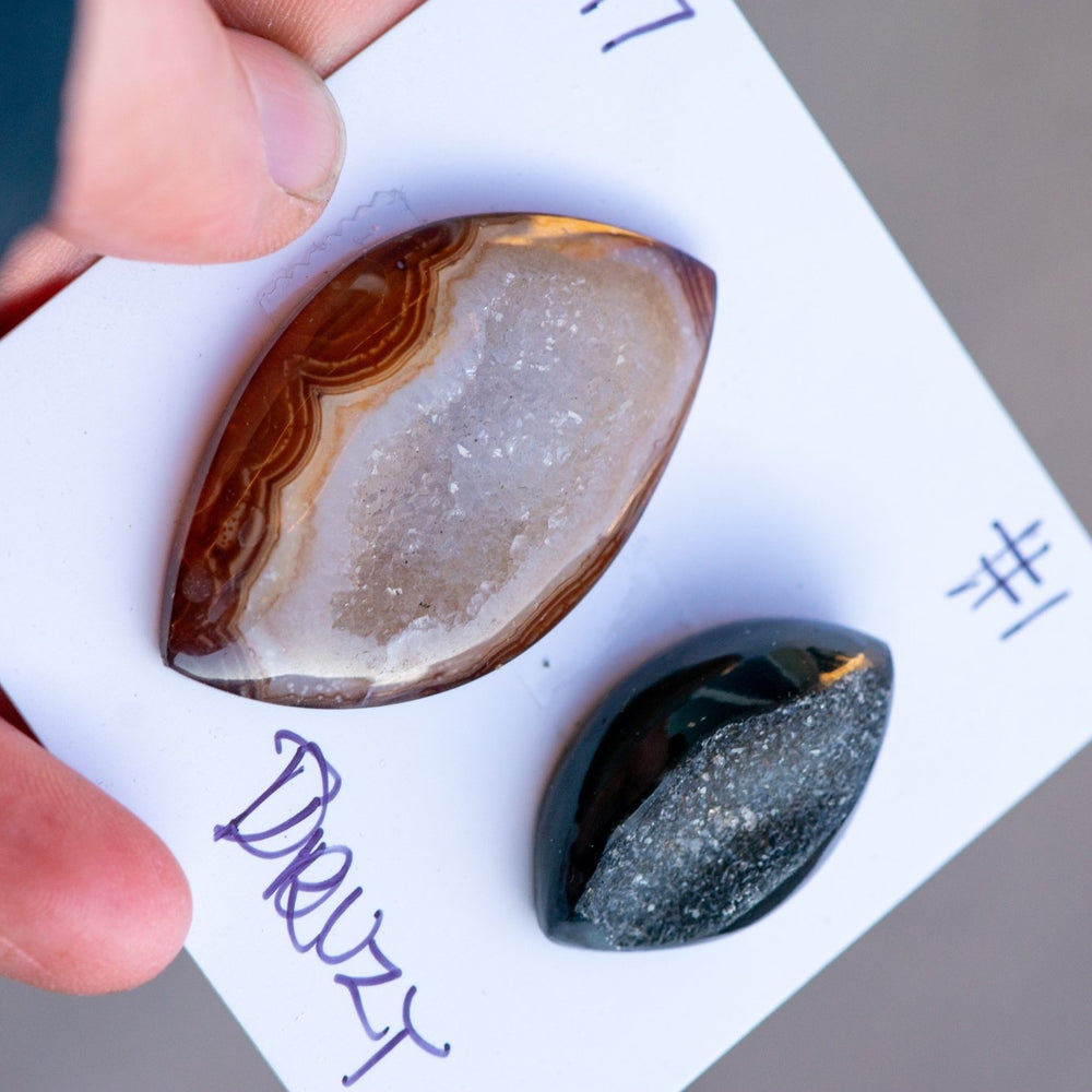 EARTH MAGIC STONES - Fly Free