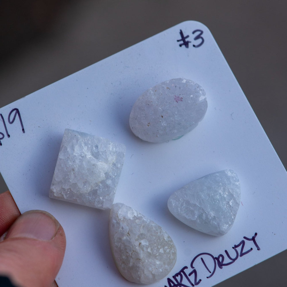 
                  
                    EARTH MAGIC STONES - Fly Free
                  
                