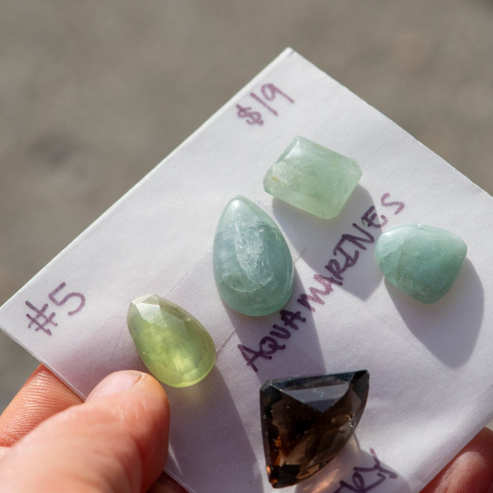 
                  
                    FLOWING STONES - Fly Free
                  
                