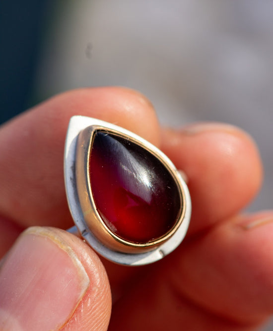 GRANATUS GARNET RING - Fly Free