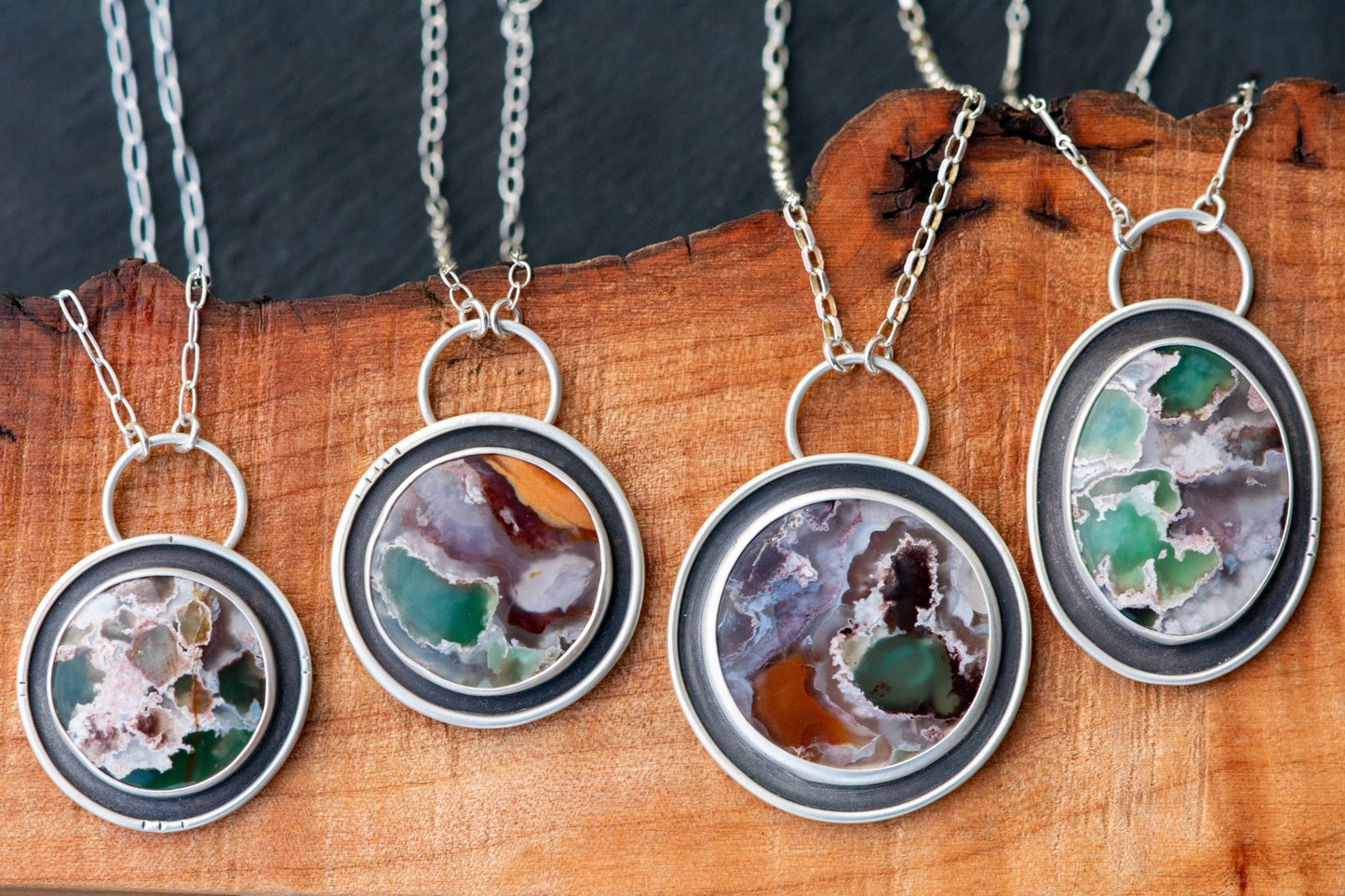 GRAND PRISMATIC AQUAPRASE NECKLACE - Fly Free