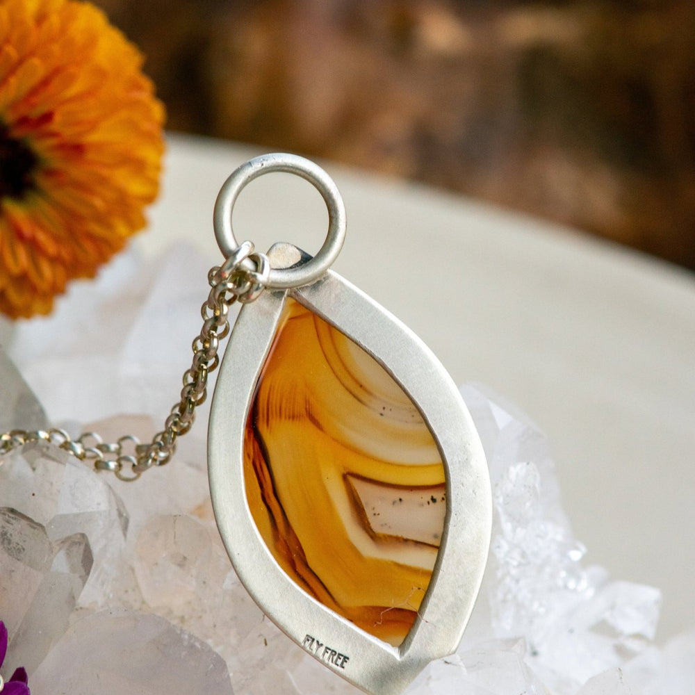 
                  
                    HAPPY FLAMES MONTANA AGATE NECKLACE - Fly Free
                  
                