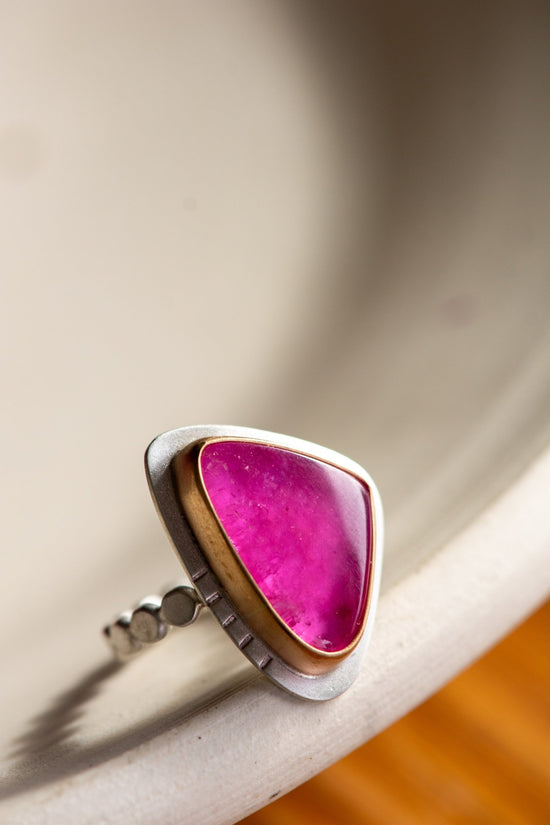 HOT HOT HOT TOURMALINE RING - Fly Free