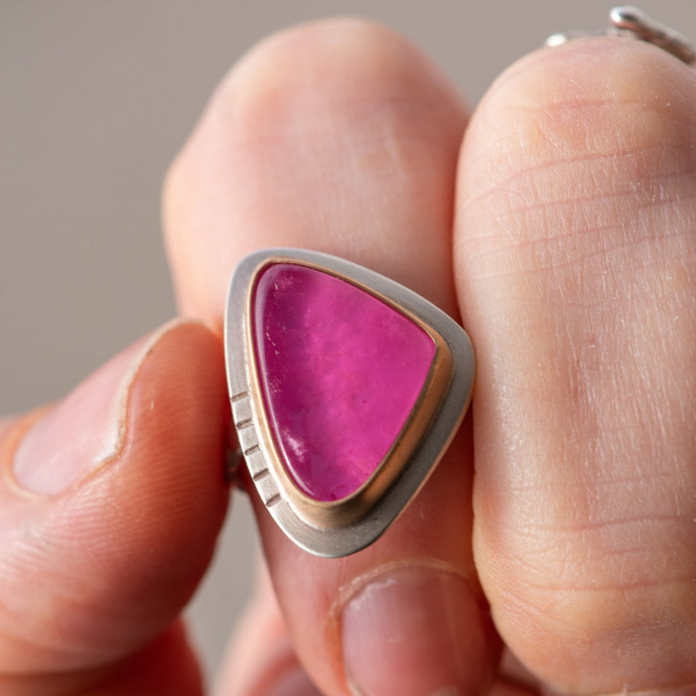 
                  
                    HOT HOT HOT TOURMALINE RING - Fly Free
                  
                