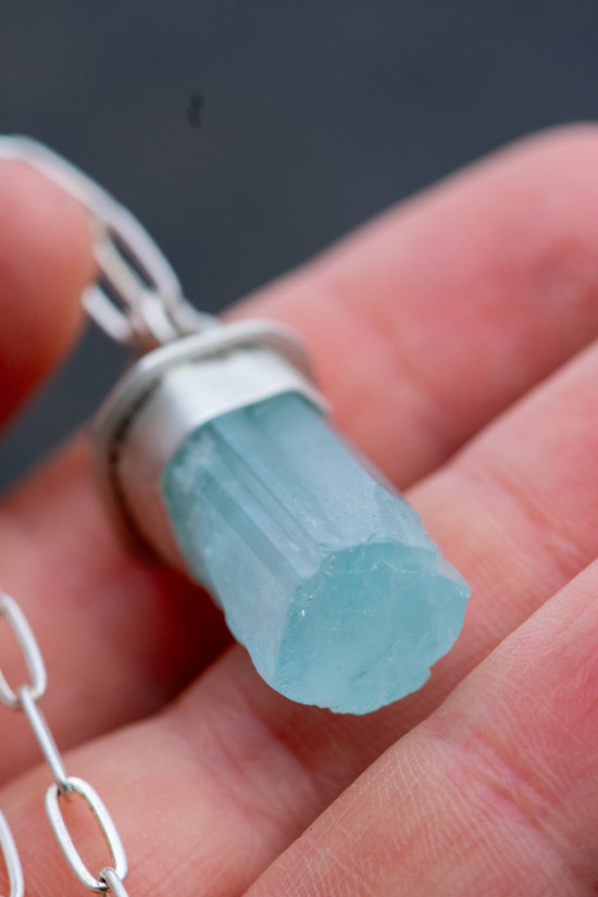 LIGHTED WAY AQUAMARINE NECKLACE - Fly Free