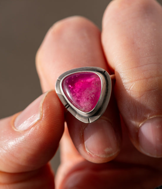 MISCHIEVOUS TOURMALINE RING - Fly Free