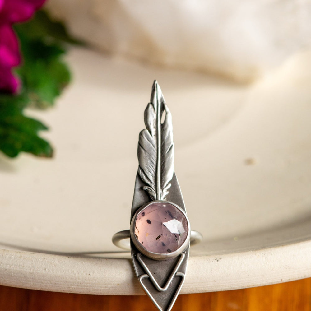 ROSE QUARTZ DIVINER RING - Fly Free