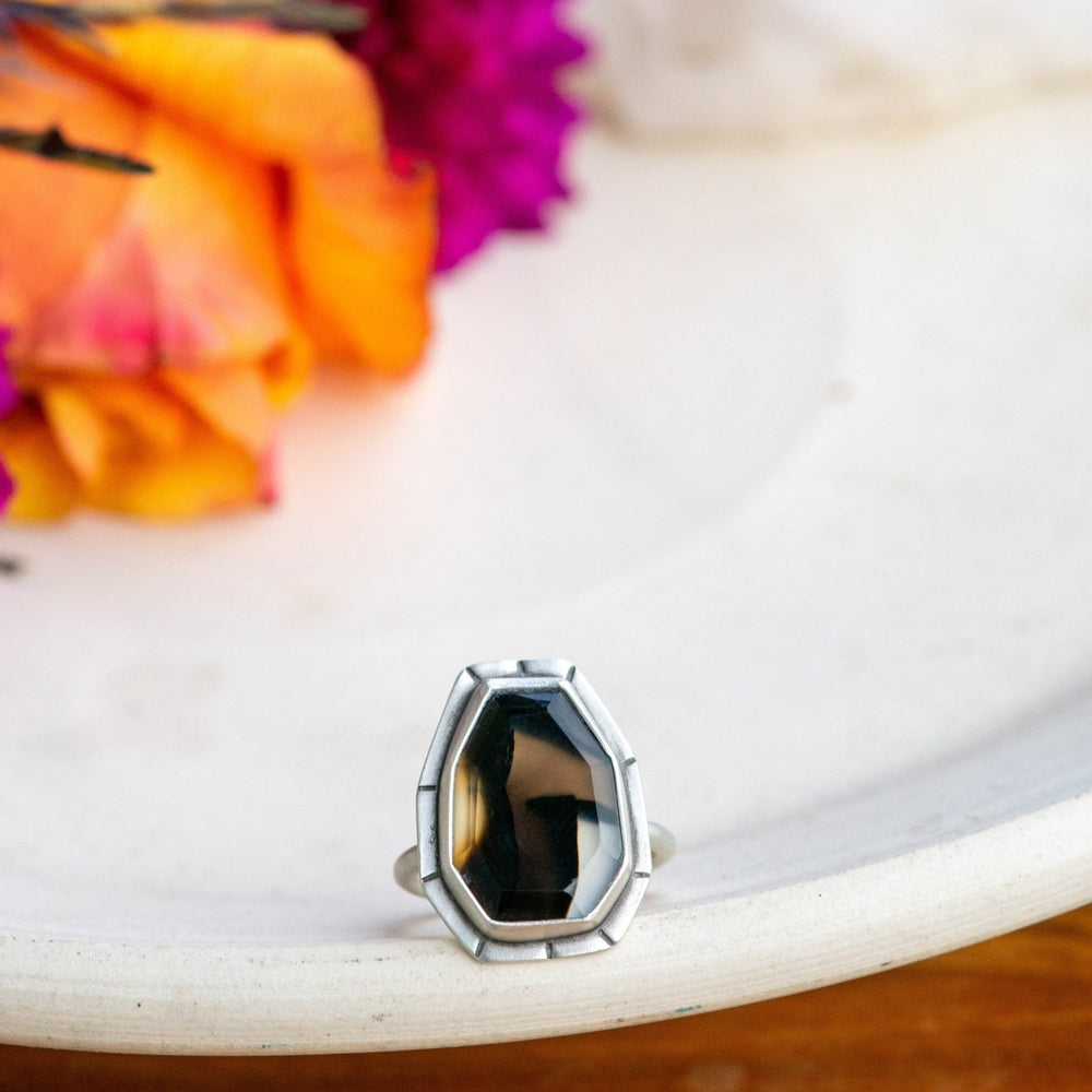 SEEING AND PERCEIVING MONTANA AGATE RING - Fly Free