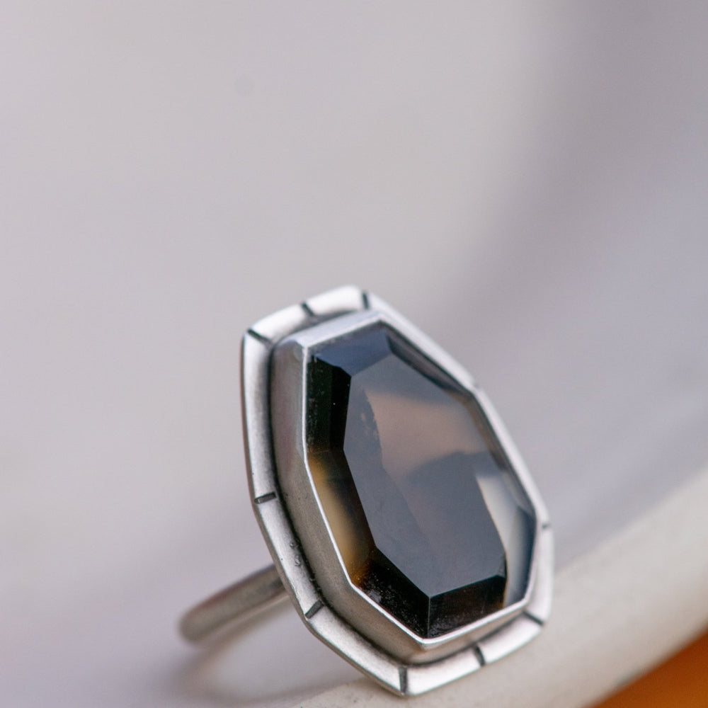 SEEING AND PERCEIVING MONTANA AGATE RING - Fly Free