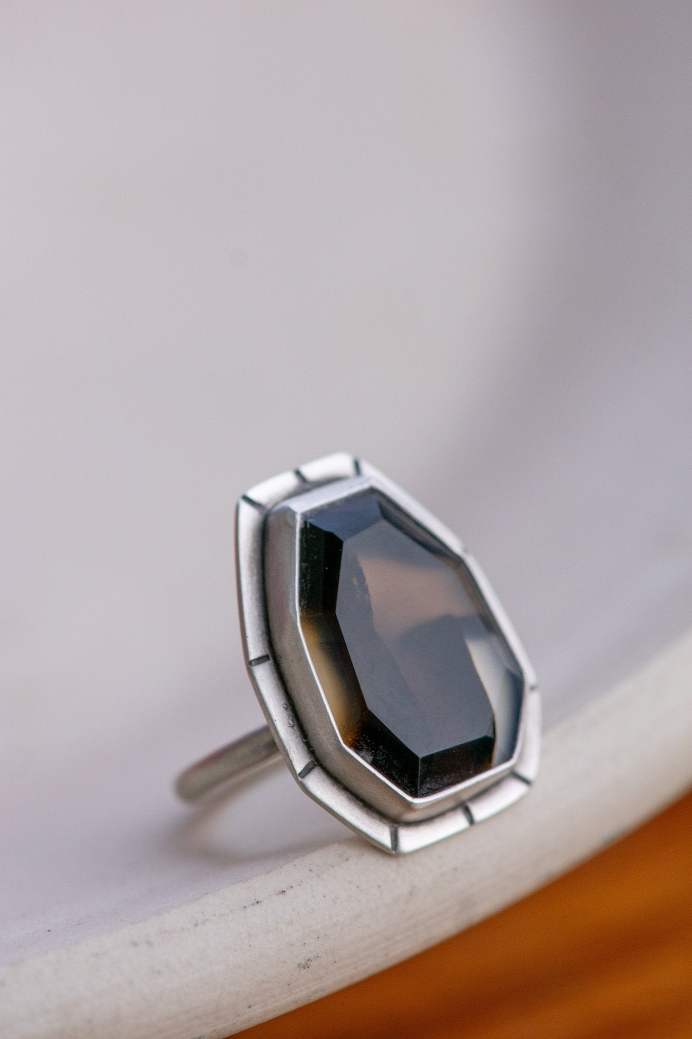 SEEING AND PERCEIVING MONTANA AGATE RING - Fly Free