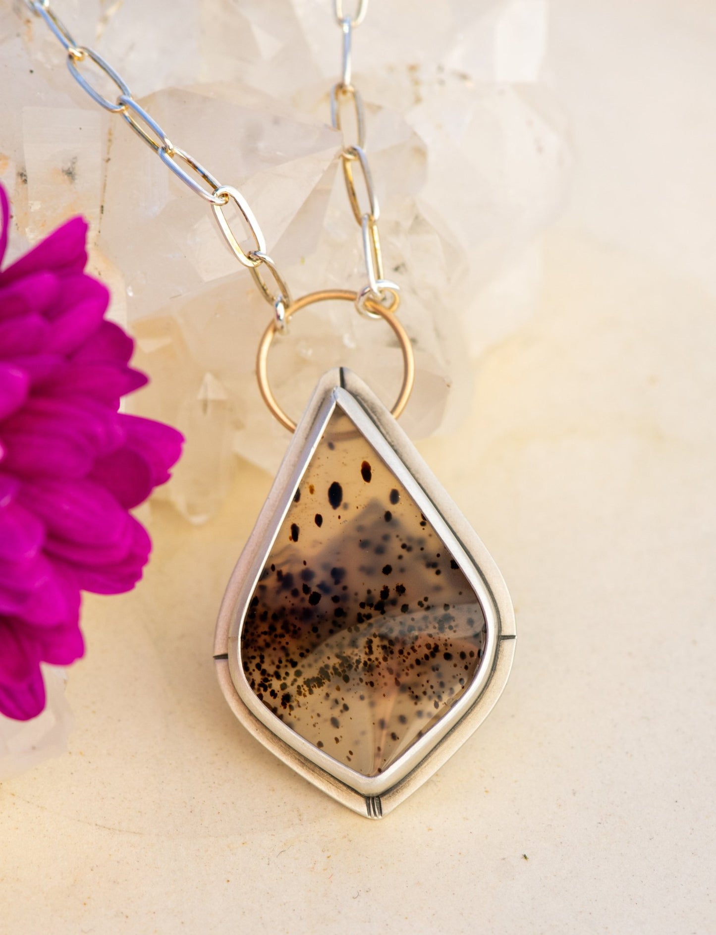SIDREAL MONTANA AGATE NECKLACE - Fly Free