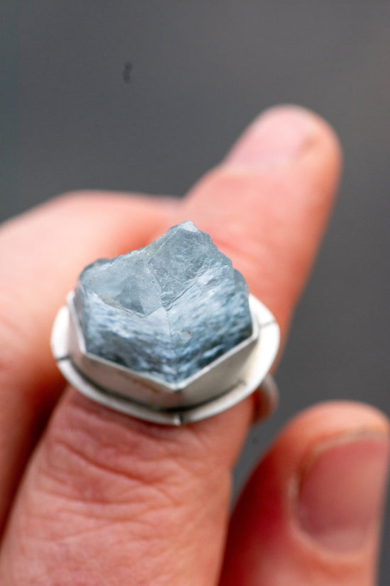 THE ICEBERG WILDCARD AQUAMARINE RING - Fly Free