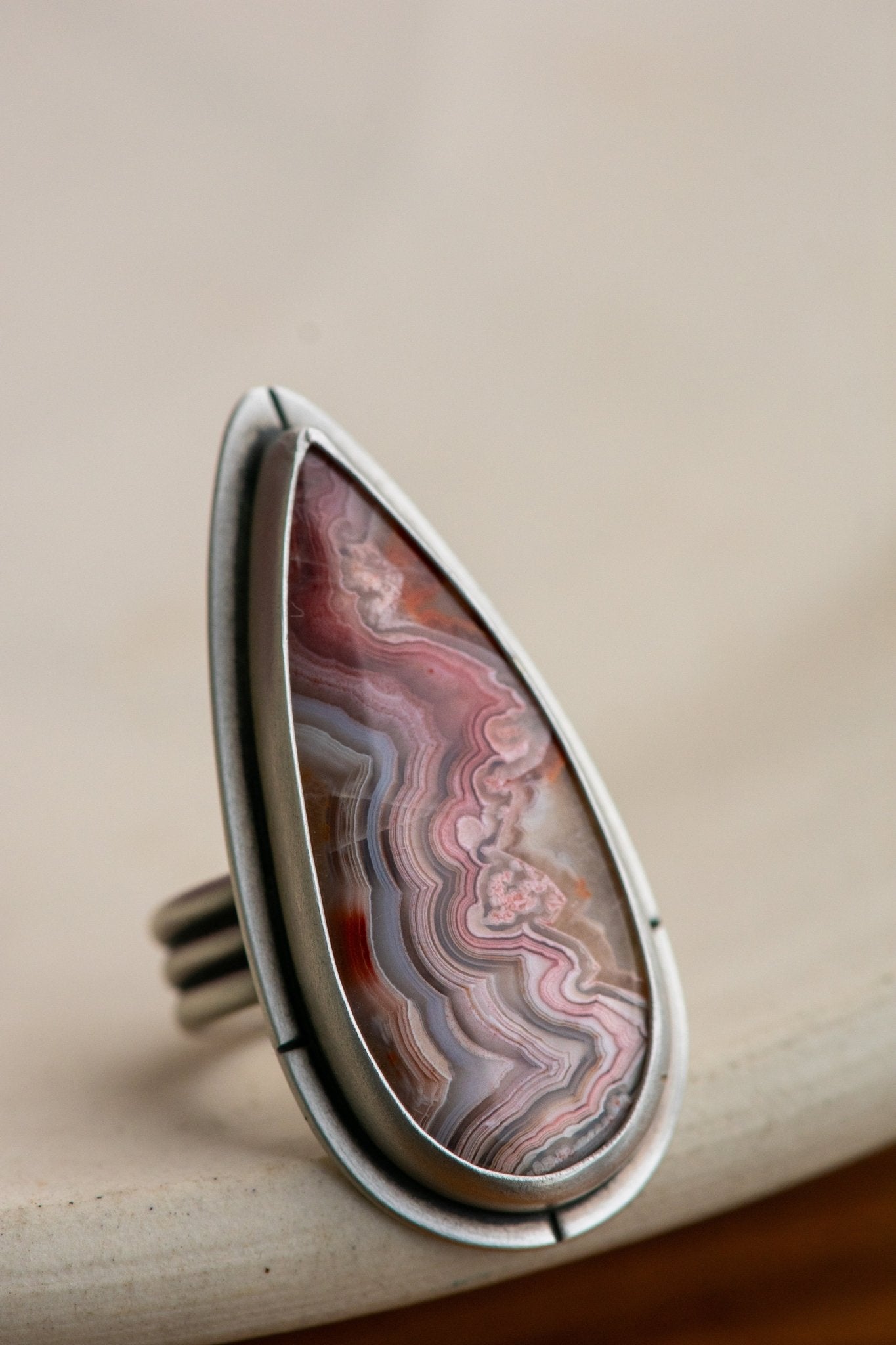 WHERE AM I CRAZY LACE AGATE RING - Fly Free