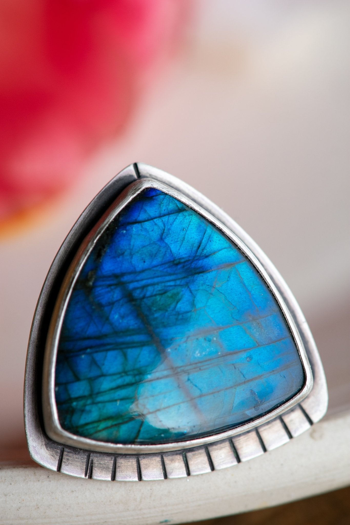 WOMAN LABRADORITE RING - Fly Free