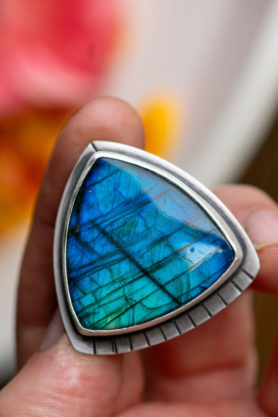 WOMAN LABRADORITE RING - Fly Free