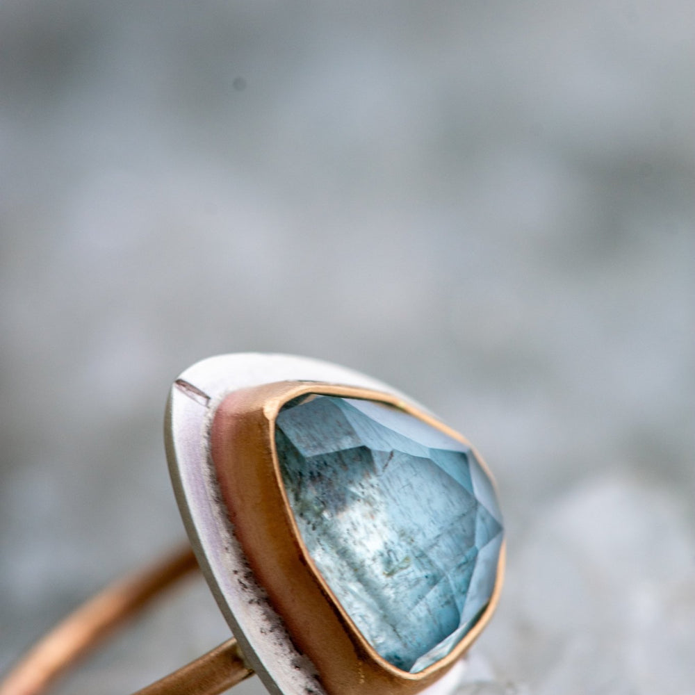 
                  
                    WONDER AQUAMARINE RING - Fly Free
                  
                