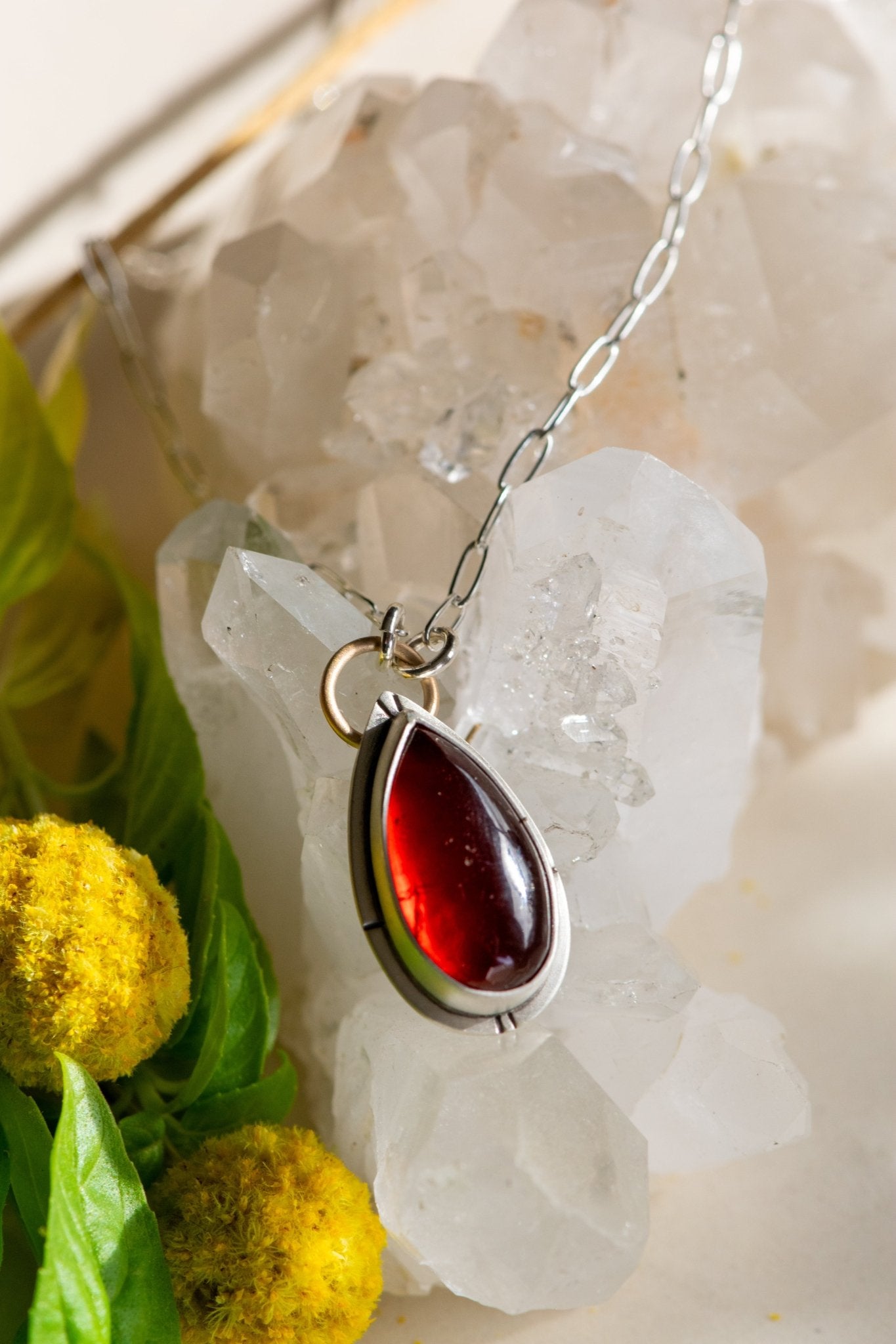 YEP WILCARD GARNET NECKLACE - Fly Free