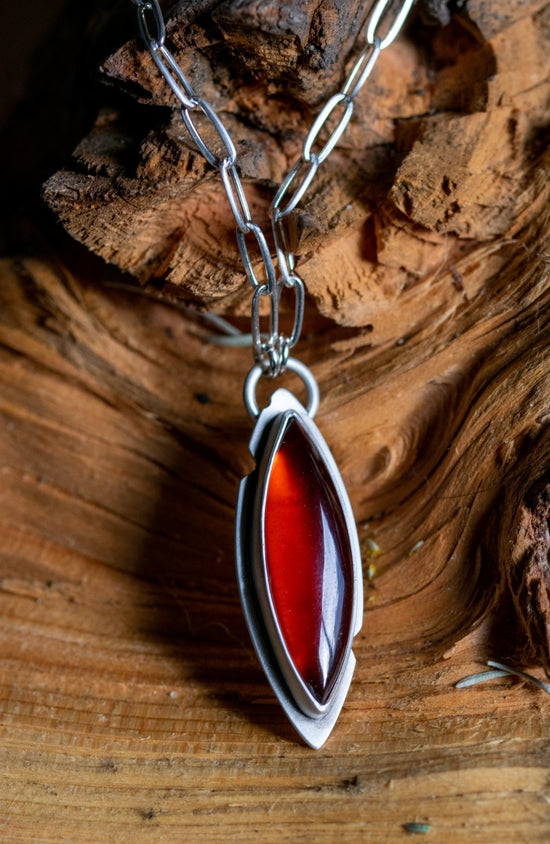 Load image into Gallery viewer, DEEP RED GARNET NECKLACE - Fly Free
