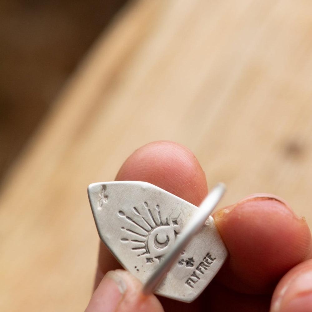 
                  
                    DISTANT SKIES MONTANA AGATE RING - Fly Free
                  
                
