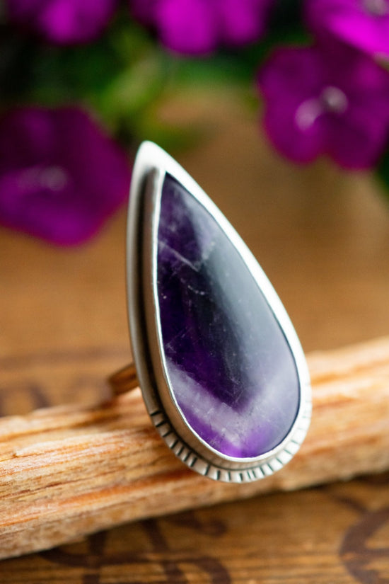 Load image into Gallery viewer, DIVINATION CHEVRON AMETHYST RING - Fly Free
