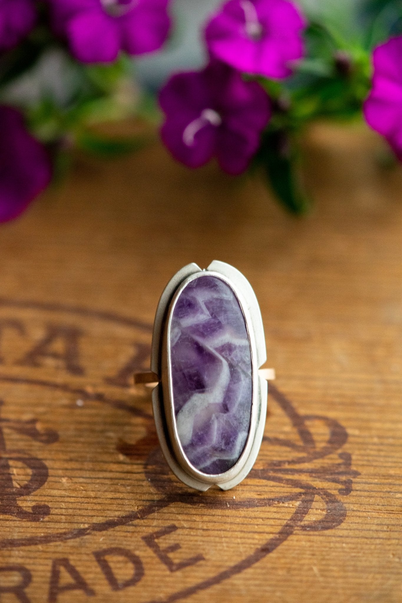 Load image into Gallery viewer, EMANATE AMETHYST RING - Fly Free
