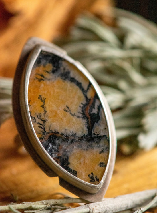 Load image into Gallery viewer, FALLING DENDRITIC AGATE RING - Fly Free
