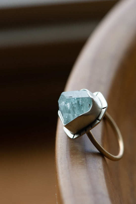 Load image into Gallery viewer, GRAND AQUAMARINE RING - Fly Free
