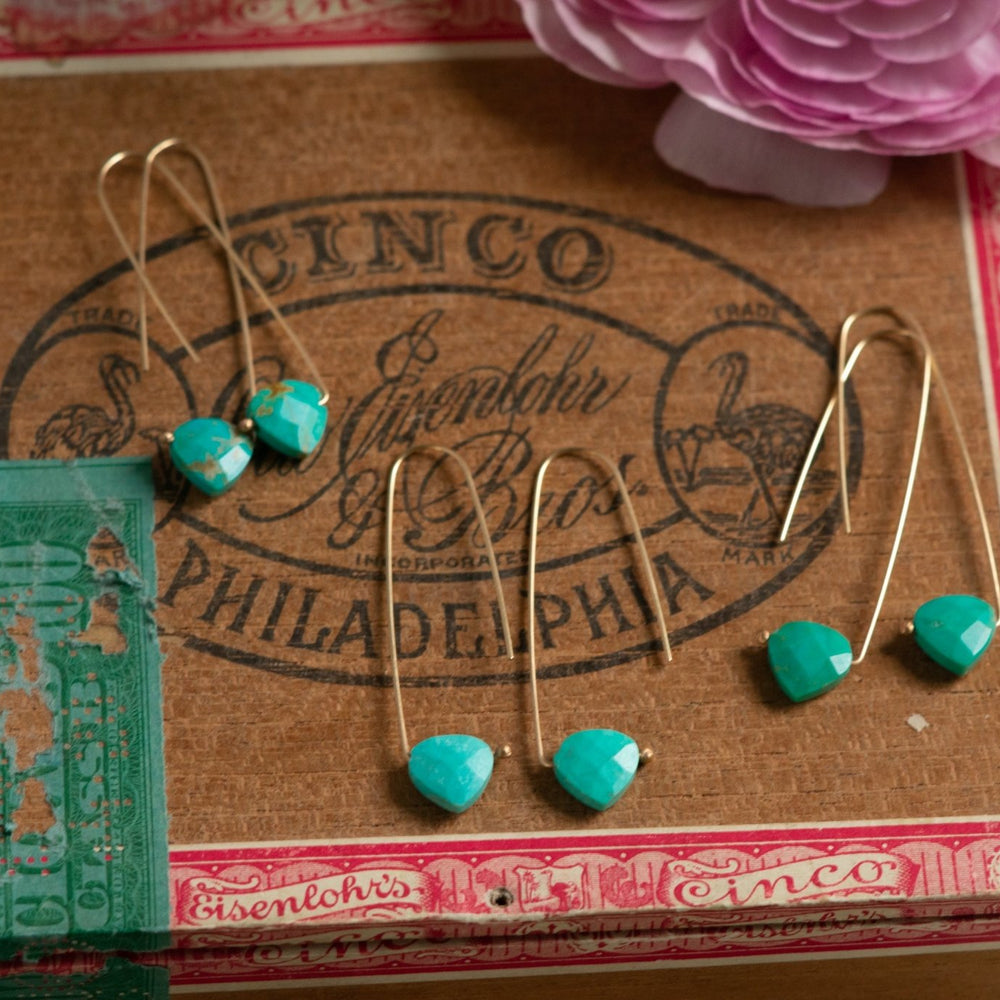 
                  
                    GROW EARRINGS - Fly Free
                  
                