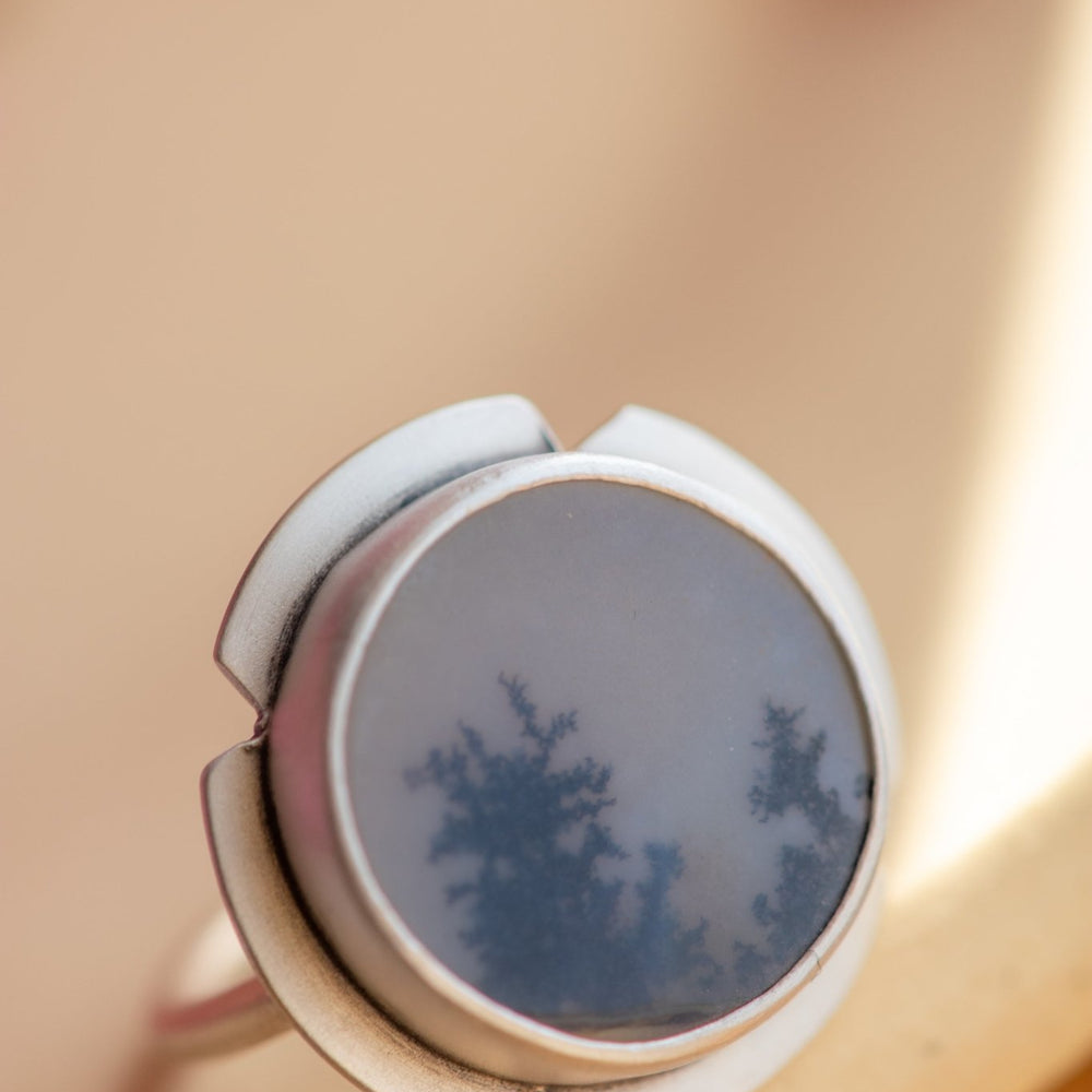 
                  
                    HERNE THE HUNTER DENDRITIC AGATE RING - Fly Free
                  
                