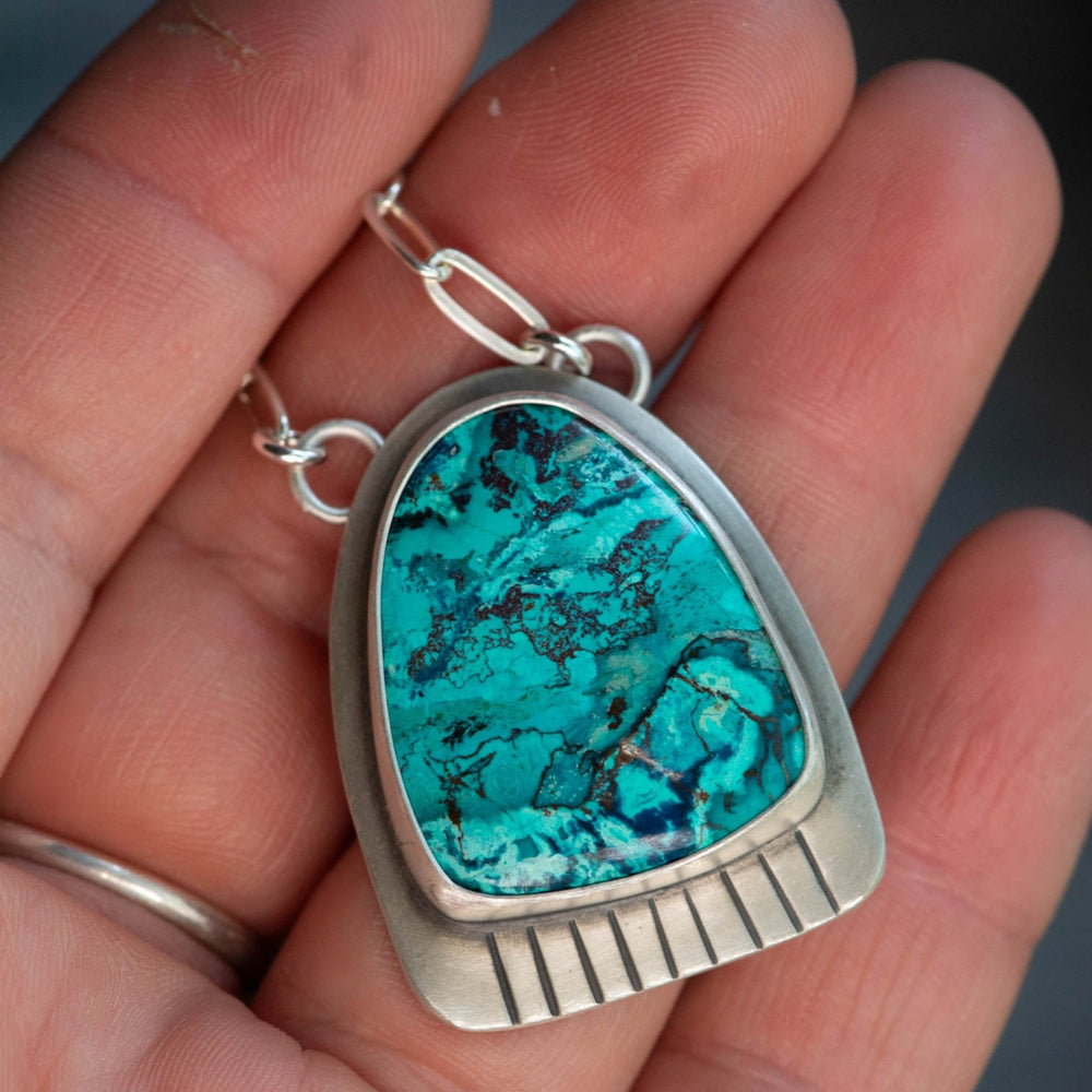 
                  
                    PRESENT SHATTUCKITE NECKLACE - Fly Free
                  
                