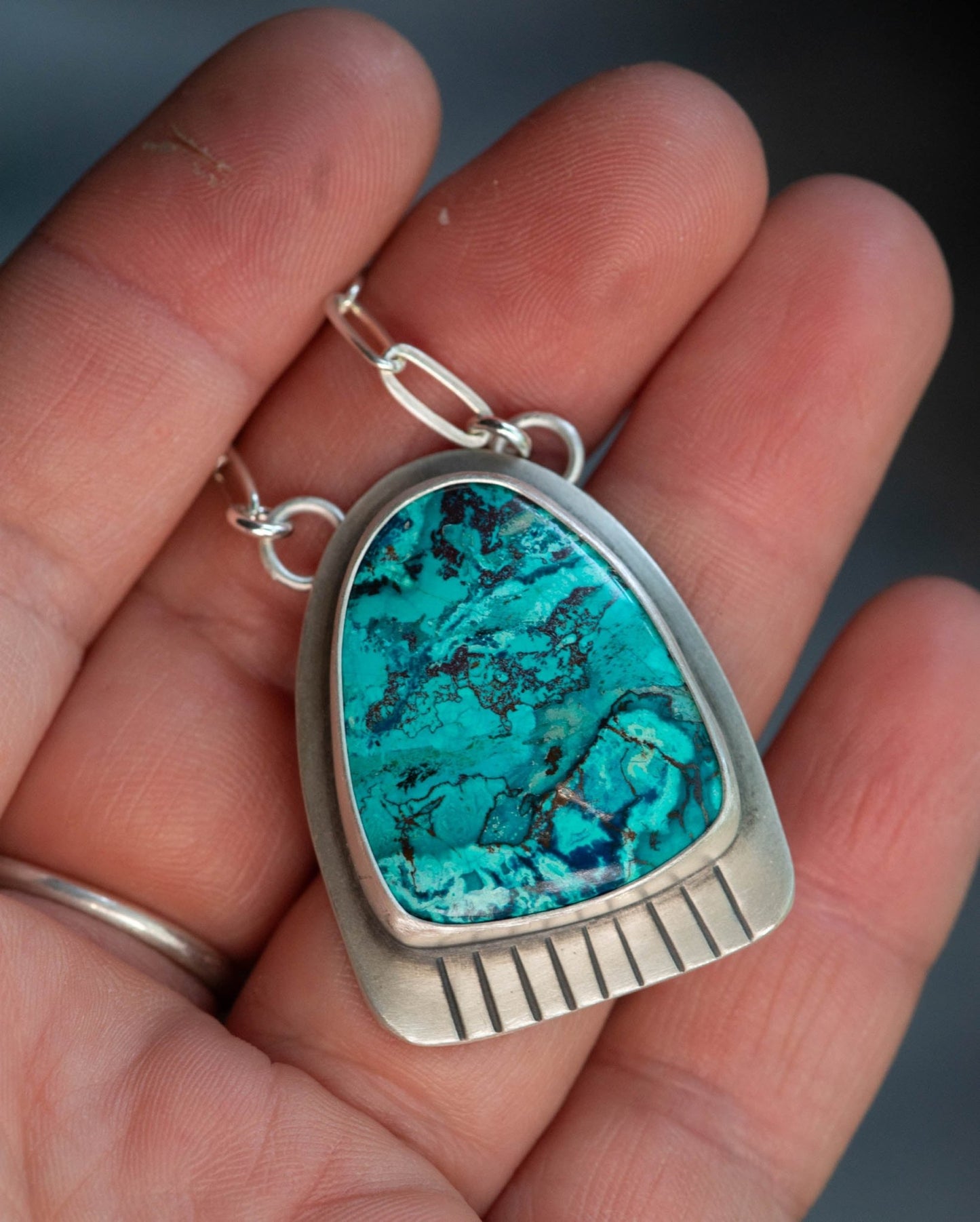 Load image into Gallery viewer, PRESENT SHATTUCKITE NECKLACE - Fly Free
