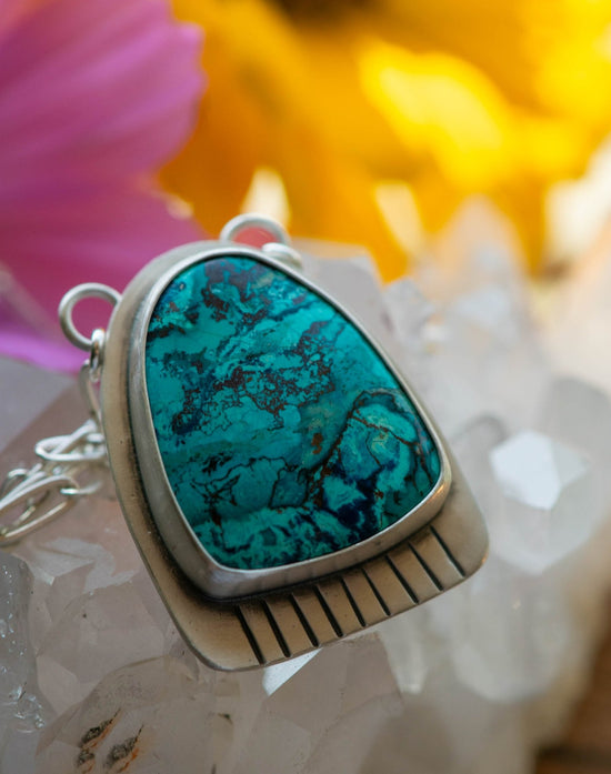 PRESENT SHATTUCKITE NECKLACE - Fly Free