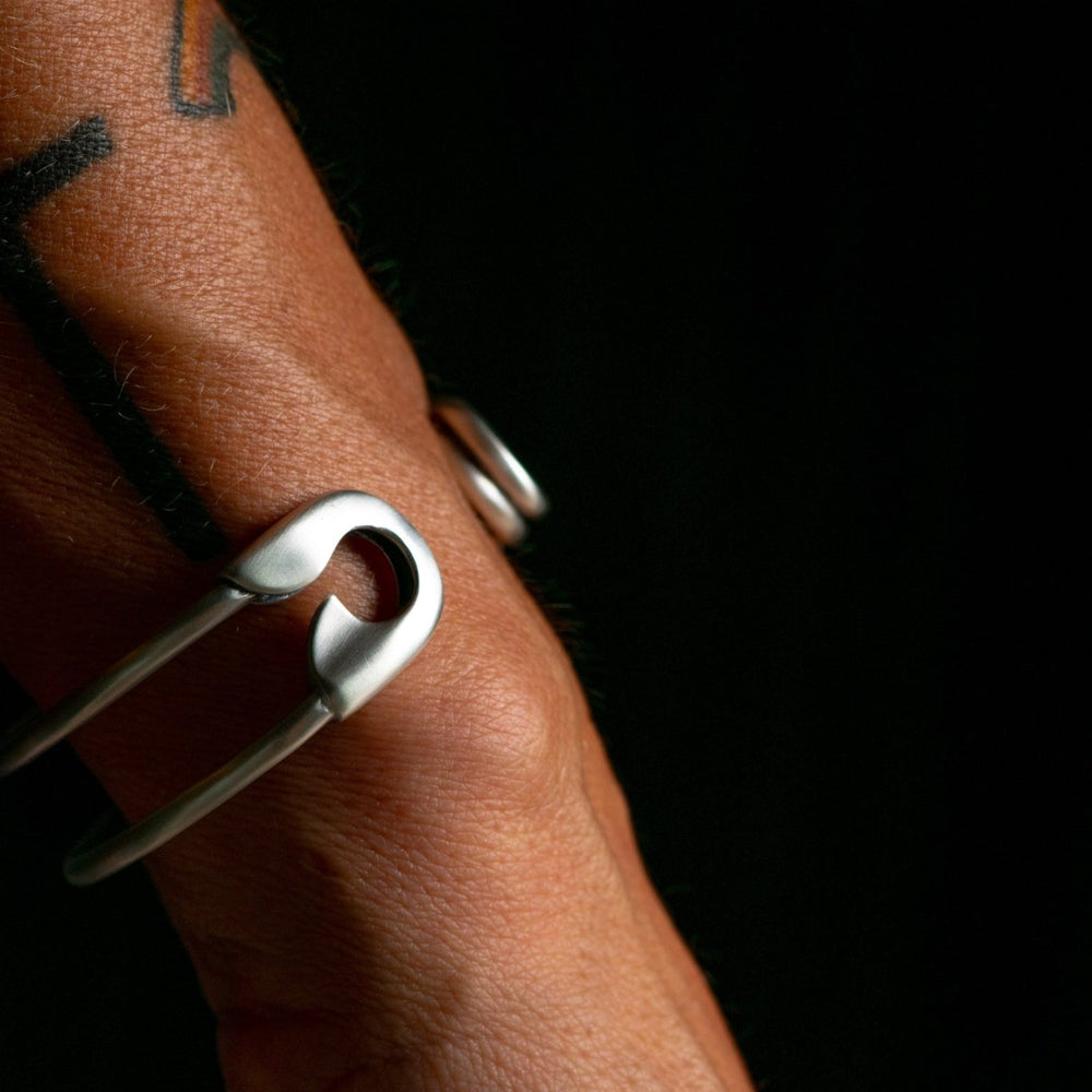 SAFETY THIRD CUFF - Fly Free